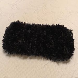 ⭐️ 2 for $10 ⭐️ BUNDLE AND SAVE! Fuzzy Black Head Warmer